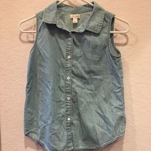Sleeveless button down